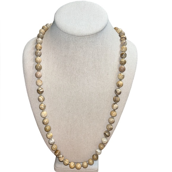 Vintage Jewelry - Tan Marbled Stone Beaded Necklace